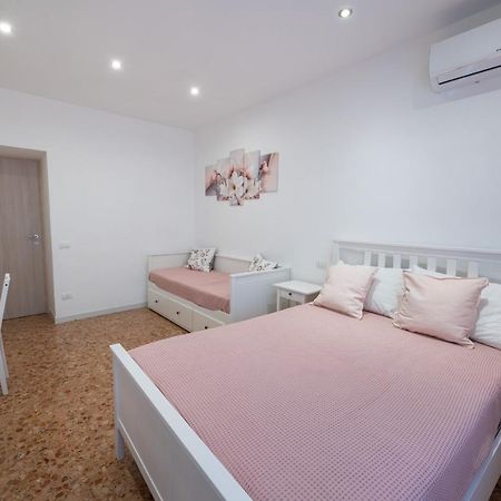 Casa Rosa Beige E Blu Apartment Roma Exterior foto