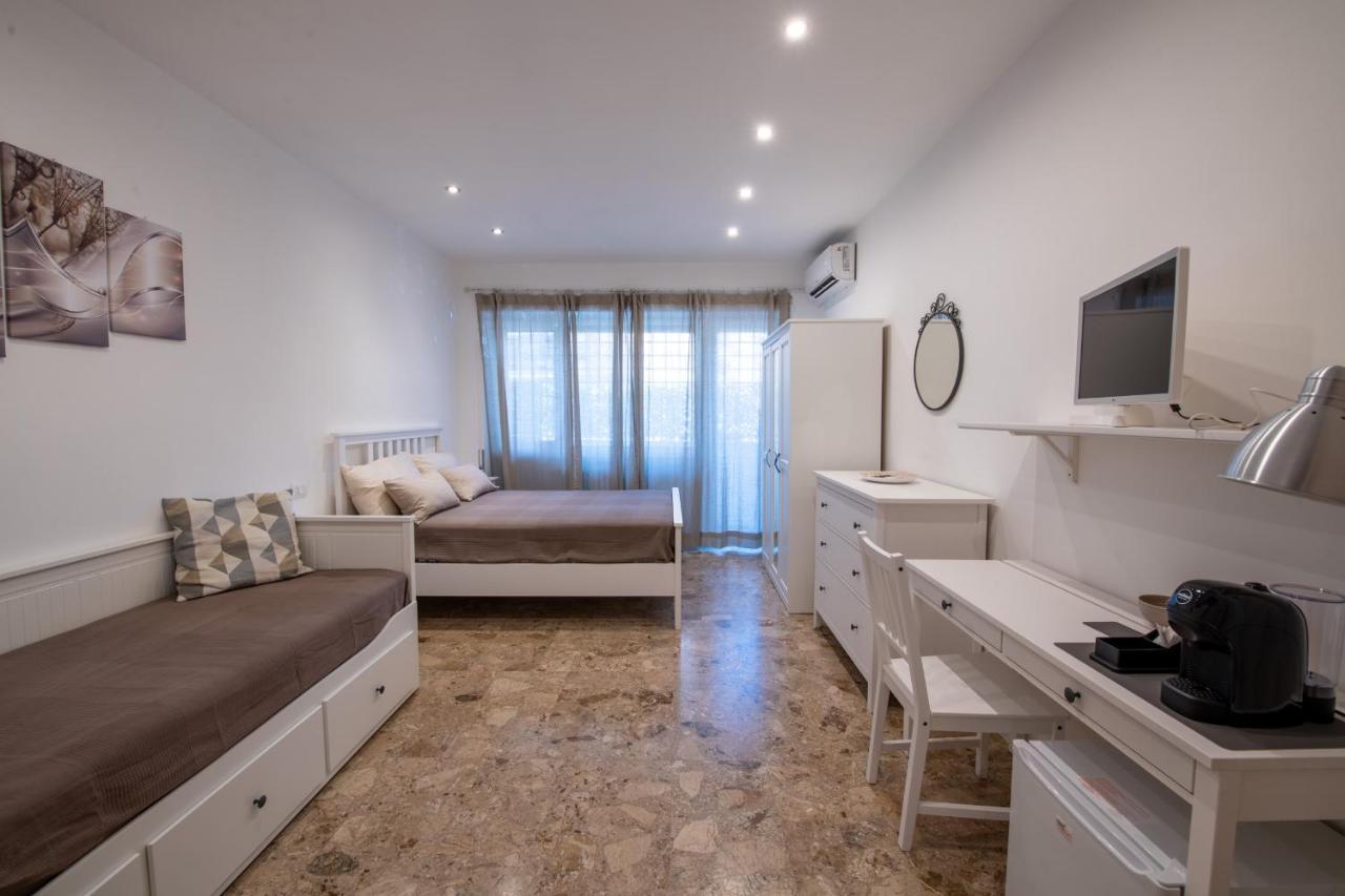 Casa Rosa Beige E Blu Apartment Roma Exterior foto
