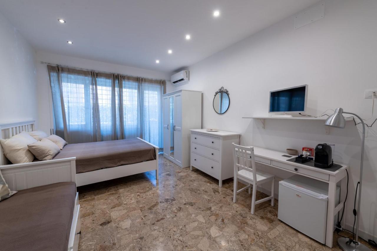 Casa Rosa Beige E Blu Apartment Roma Exterior foto